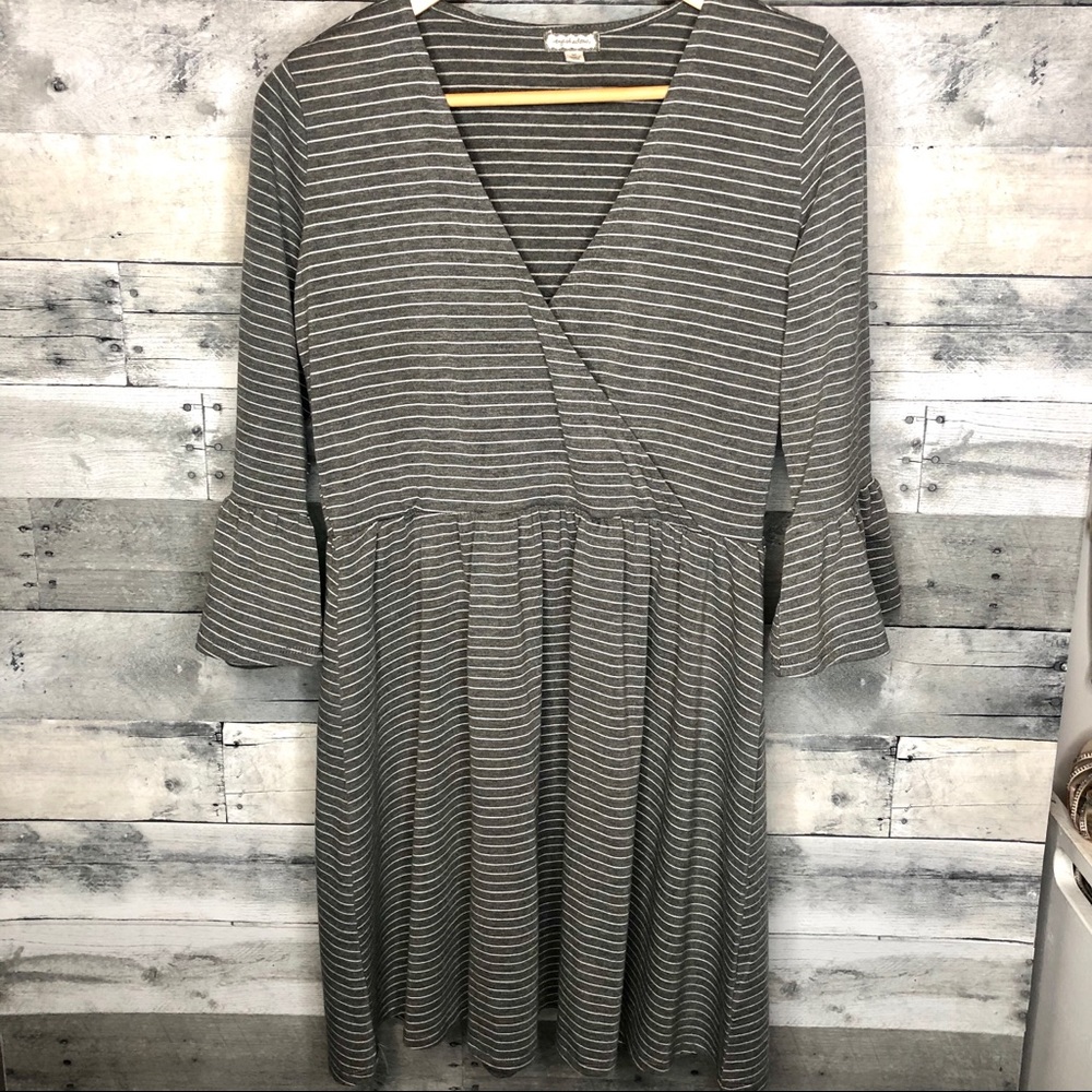 Eyeshadow Faux Wrap Bell Sleeve Dress M